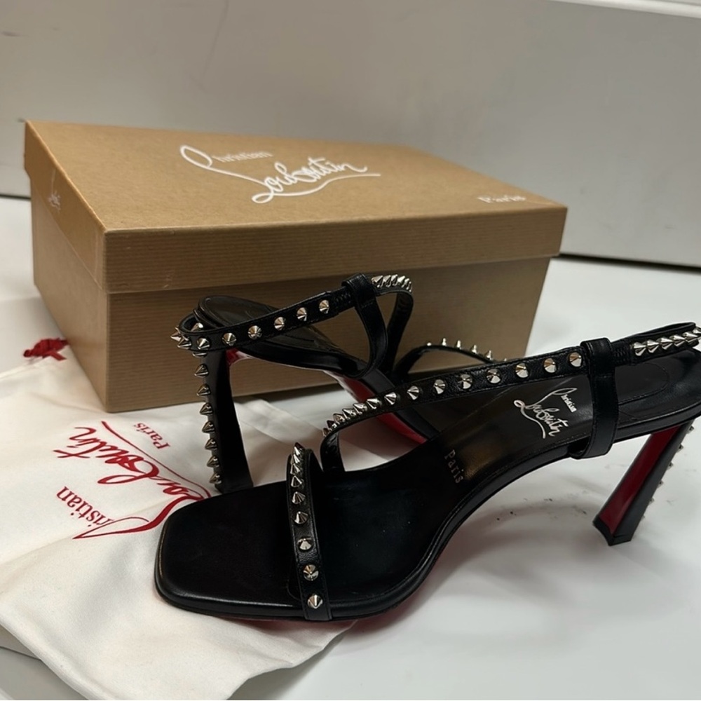 NWOT Christian Louboutin Rosa Condorapik 85